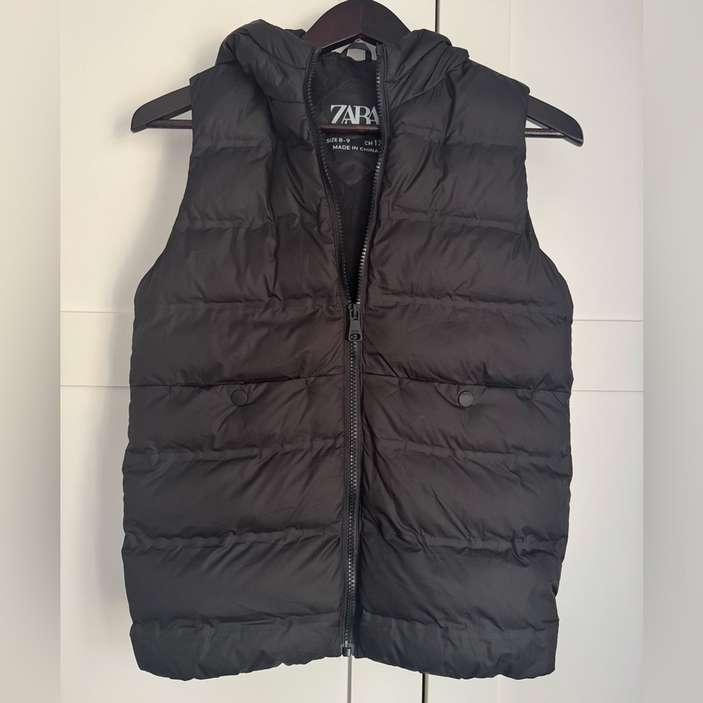ZARA Kids Matte Black Hooded Puffer Vest Unisex Size 8-9